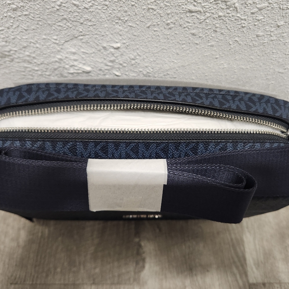 Michael Kors Cooper Logo Camera Bag - Admiral/Pale Blue *NEW* - Picture 8 of 10